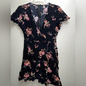 Floral Wrap Dress xhiliration medium